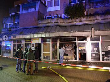 So sah das Sonnenstudio kurz nach dem Feuer in der Tatnacht aus. Archivfoto: Ronald Rinklef