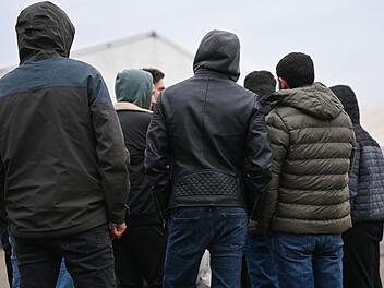 Miltenberg: Korrupte Behördenmitarbeiter wegen Flüchtlingen bestochen Miltenberg: Korrupte Behördenmitarbeiter wegen Flüchtlingen bestochen