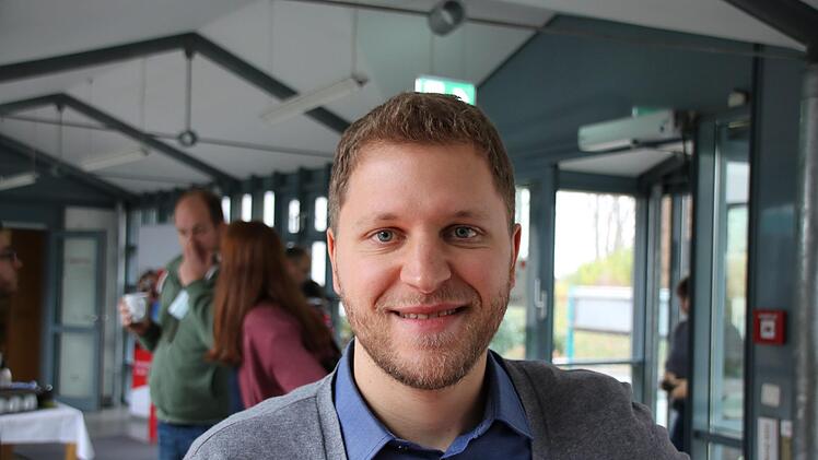 Seit zweieinhalb Jahren arbeitet Roland Pietryga als Regionaljugendseelsorger in Bad Kissingen. "Mich hat das Thema Innovationen sehr angesprochen", zieht er Bilanz. Es sei wichtig, "Grenzen in den Köpfen zu überwinden". In der Systematik kann  die Kirche von der Wirtschaft lernen. Aber: "Mit Ehrenamtlichen muss ich anders umspringen." Zudem gebe es Grenzen: "Mir ist es wichtiger, alle mal besucht zu haben: Verbände, Schulen, Religionslehrer, Pfarrgemeinden."rr