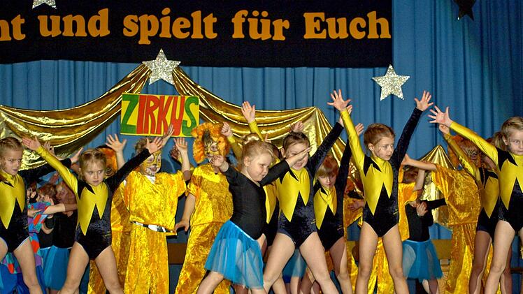 Finale im Zirkus "Halligalli"Susanne Deuerling