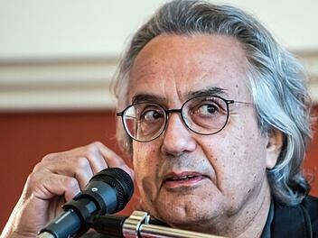 Bestseller-Autor Friedrich Ani gestaltete den Abschluss des Literatur-Festivals "Coburg liest".Foto: Jochen Berger