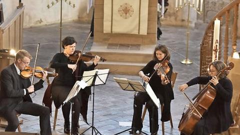 Das Steinquartett musizierte in der Burkardskirche.  Foto: Gerold Snater
