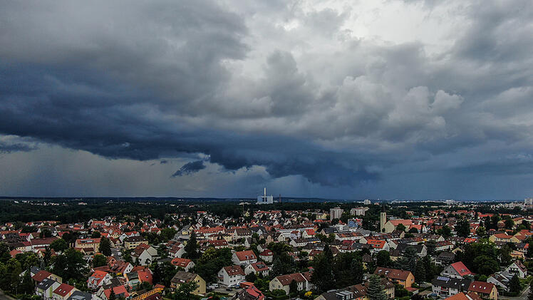 Gewitterfront zieht über Mittelfranken hinweg