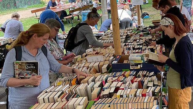Forchheim: Stadtb&uuml;cherei feiert Geburtstag - mit gro&szlig;em B&uuml;cherflohmarkt und buntem Programm