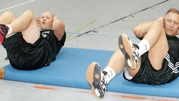 Das gute alte Zirkeltraining kann immer wieder neu gestaltet werden mit verschiedenen Schwerpunkten. Beim Übungsleiter-Verlängerungslehrgang ging es um gesundheitsorientiertes Ausdauertraining.  Foto: sw