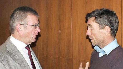 Mark Deavin (rechts) im Gespräch mit Franz-Josef Lang
