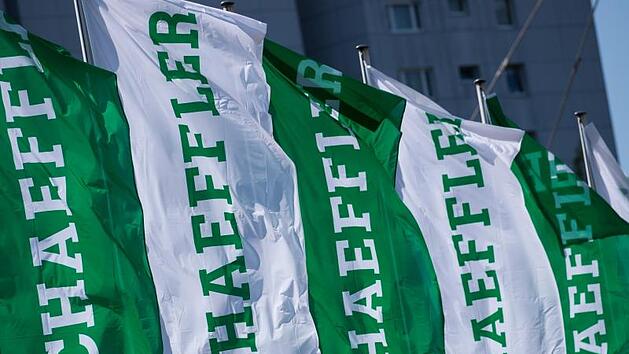 Der Automobilzulieferer Schaeffler macht in der Corona-Krise weiter Verluste.