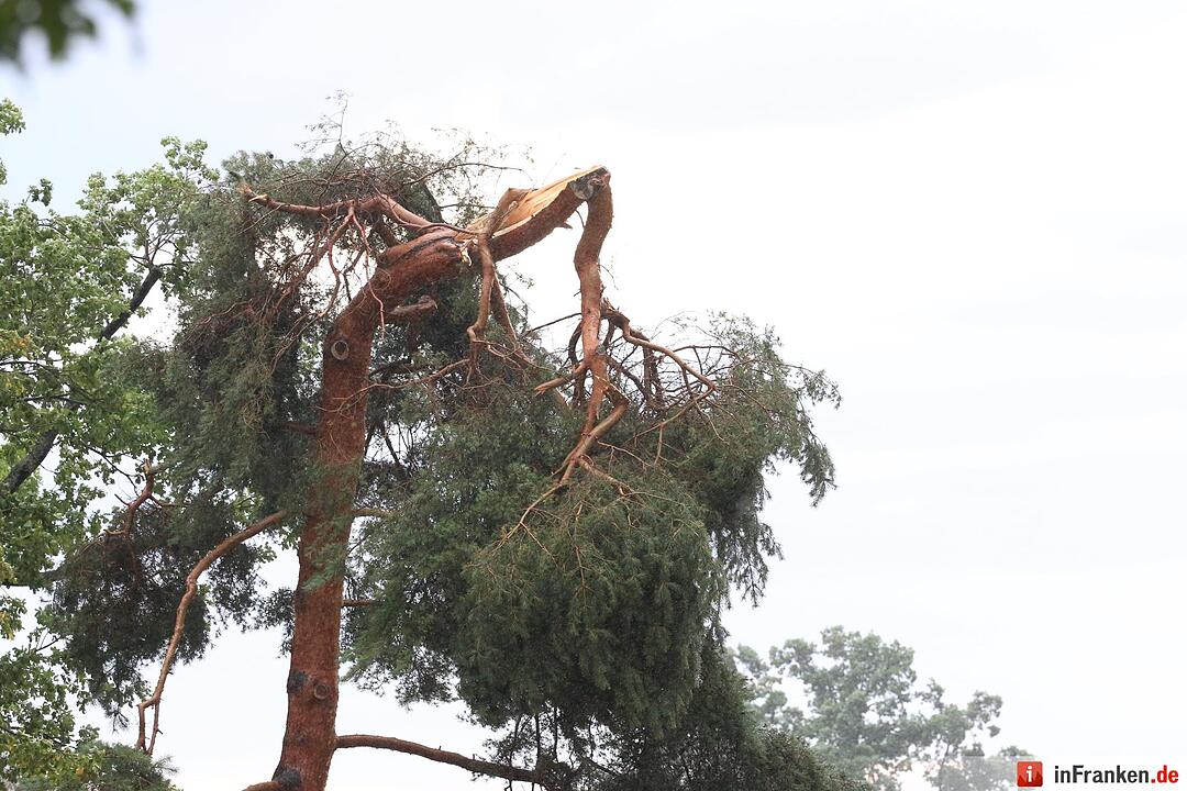 Massive Schäden nach Sturm in Bamberg