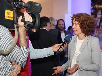 BR Tatort-Redakteurin Stephanie Heckner im Interview nach der Vorpremiere von "Am Ende geht man nackt".  Foto: Barbara Herbst