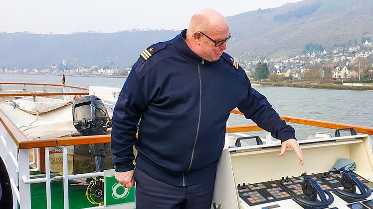 Seine Heimat ist nicht das Meer, aber der Fluss: Bart van der Meer arbeitet als selbstständiger Kapitän auf Passagier- und Frachtschiffen und befährt unter anderem Main und Rhein.privat