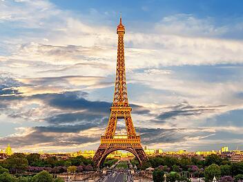 Das Wahrzeichen von Paris: der Eiffelturm.