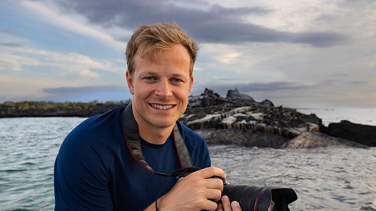 Bertie Gregory reist mit seinem Team um die ganze Welt, um das Leben der Pinguine eindrücklich mit der Kamera einzufangen.