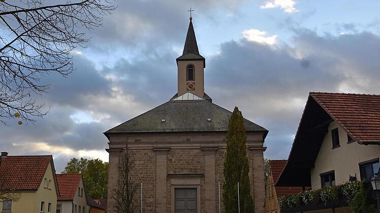 Am Sonntag, 26. November, findet in der Pfarrkirche St. Andreas um 9 Uhr eine Messfeier zur Kirchweih statt.  Foto: Ulrike Langer