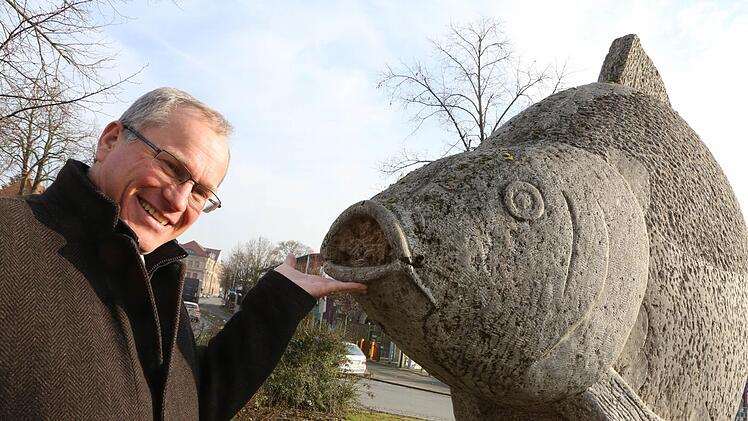 Fridolin hat Martin Oberle sicher die Flossen gedrückt - nur genützt hat es nichts.  Foto: Herteux/Archiv