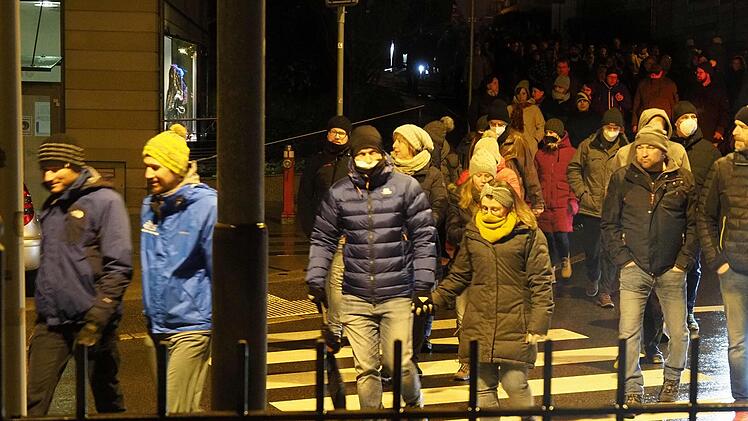 Für die "Spaziergänger" galt erneut eine Maskenpflicht.