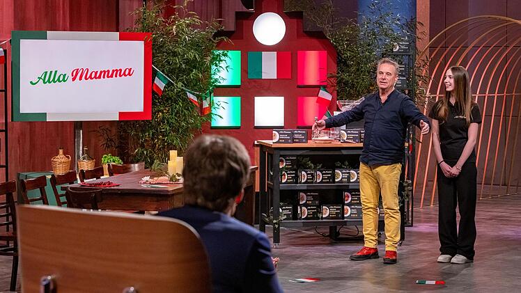 Guido und seine Tochter Sarina stellten ihre Gründung "Alla Mamma" vor - für besonders leckere, lang haltbare Pasta-Fertiggerichte.