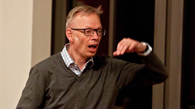 Peter Stenglein bei der Probenarbeit mit dem Coburger Bachchor.Foto: Jochen Berger