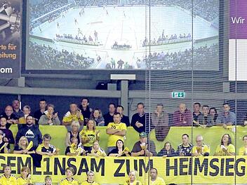 Die Fans fiebern mit ihrem HSC mit. Die erste Mannschaft ist auf einem guten Weg. Entspannt hat sich auch die finanzielle Lage.  Foto: Timo Geldner