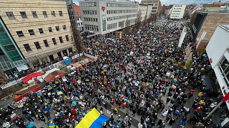 Nürnberg: Tausende demonstrieren für Frieden in der Ukraine