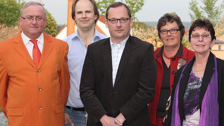 Rudolf Röder, Christian Zwanzger, Bernd Hümmer, Hildegard Mestel und Annamaria Kaag (v. l.) sind aus dem Uehlfelder Gemeinderat ausgeschieden. Fotos: Sonja Werner