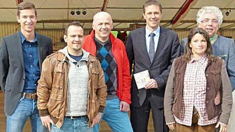 Die Mit-Organisatoren des Rödentaler Herbstfestes (von links): Fabian Höhn, Michael Knoch, Ralph Bilek, Marco Steiner, Kerstin Pilarzyk und Christof Pilarzyk Foto: Lothar Weidner
