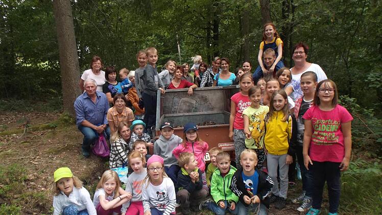Die Turnkinder beim Kühla-Suchen.  Foto: TSV Scherneck