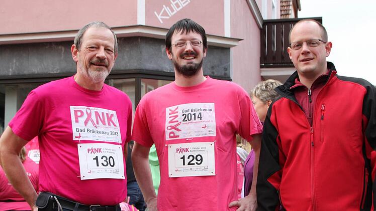 Pinklauf 2016: Stadtrat mit Söhnen Foto: Ulrike Müller