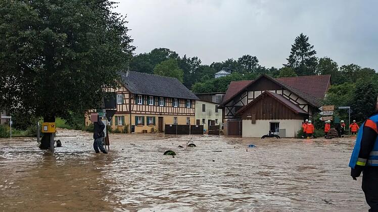 Bad Staffelstein: Gasthof zum Anker nach Unwetter geschlossen - "wegen Bergrutschgefahr"