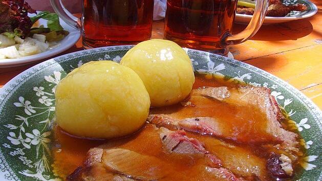 In der Fränkische Schweiz gibt es viele Gasthäuser und Restaurants. Wir haben die beliebtesten Gastwirtschaften in einer Liste zusammengefasst.  Symbolfoto: faglork/pixabay.com