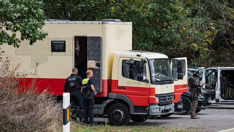 Polizei st&uuml;rmt Fahrzeug von Sabotage-Verd&auml;chtigem