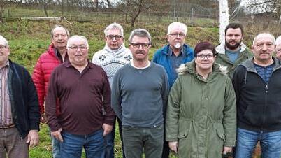 Bei der Ehrung der Breitbrunner Sportangler, vordere Reihe von links: Vorsitzender Ludwig B&uuml;hl, G&uuml;nther Ankenbrand, Luitpold Janson, Susanne Diem und Alfred Thomas; hintere Reihe: Karl Heinz Weber, Karl Heinz Hornung, Hermann Teufel, Marco Zehner und Harry Ebert  Foto: pr