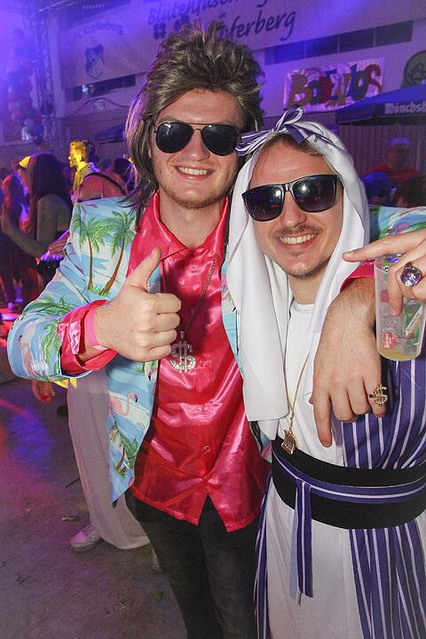 Super Stimmung beim Blütenfasching