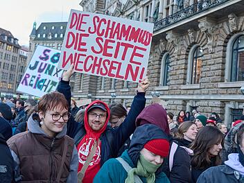 Demonstration gegen sexualisierte Gewalt gegen Frauen