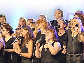 Bereits 2009 begeisterte "Living Water" beim Gospel-Open-Air der evangelischen Kirchengemeinde. Am Samstag wird es zu einem Wiedersehen kommen.  Foto: privat