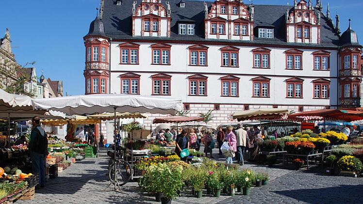Markttreiben in Coburg - dazu gibt es jetzt eine Umfrage. Foto: Michael Selzer