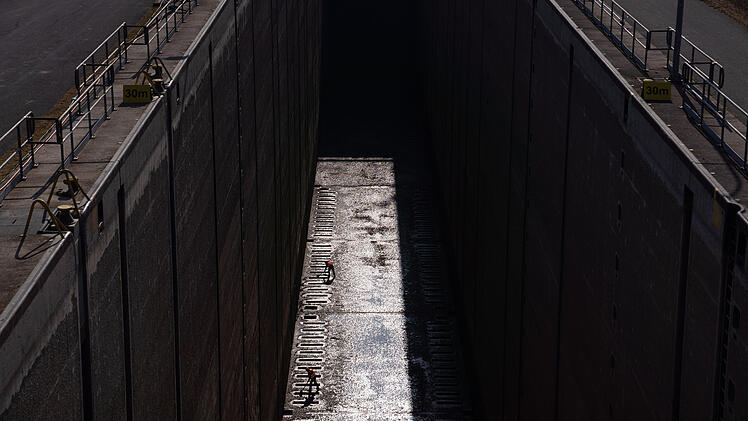 Wartungsarbeiten an Schleuse Eckersm&uuml;hlen