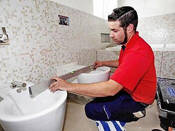 Funktion und Design in Einklang: Der SHK-Handwerker verbindet mit der individuellen Planung alle Ansprüche miteinander - von der edlen optischen Anmutung bis hin zur barrierefreien Einrichtung.