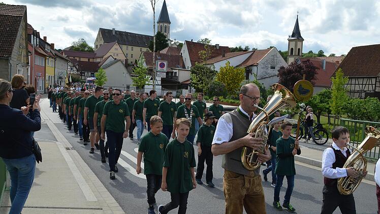 Eindrücke vom Jubiläumsfest des ASV Forelle Poppenlauer Foto: Annette Warmuth