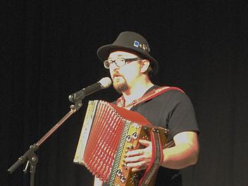 Getarnt als Harmloser: Helmut A. Binser. Foto: Carolin Herrmann