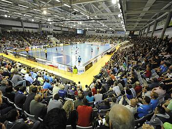 Schmuckkästchen und Glücksfall für viele Sportvereine: die HUK-Coburg-Arena auf der Lauterer Höhe. Foto: Hagen Lehmann