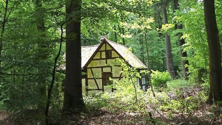 Ein Häuschen mitten im Wald, fast so wie bei "Hänsel und Gretel".  Foto: Michaela Hofmann