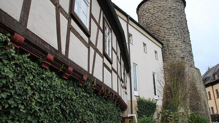 Der Dicke Turm ist der letzte Rest der Stadtbefestigung im nordwestlichen Altstadtbereich, der heute in den Anlagen des Augustinerordens integriert ist.   Fotos: Heike Beudert