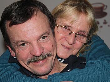 Hermann Germuth und Brunhilde Apan-Schmidt sind nicht nur ein Paar, sie teilen auch die ungefähr gleiche Auffassung, wonach Vorsätze nicht lange tragen.  Fotos: Markus Häggberg