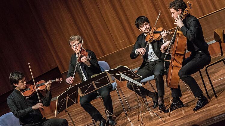 Das junge Quatuor van Kuijk begeisterte seine Zuhörer im Kongresshaus mit Werken von Mozart, Schumann und Debussy. Foto: Jochen Berger