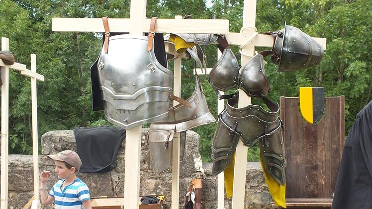 Rüstungen. Foto: Coburger Mittelalter und Fantasy