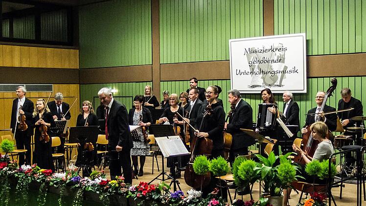 Das Neujahrskonzert des Musizierkreises Neustadt findet am 20. Januar 2018 in der Mehrzweckhalle Heubischer Straße statt.Foto: Archiv/Jochen Berger