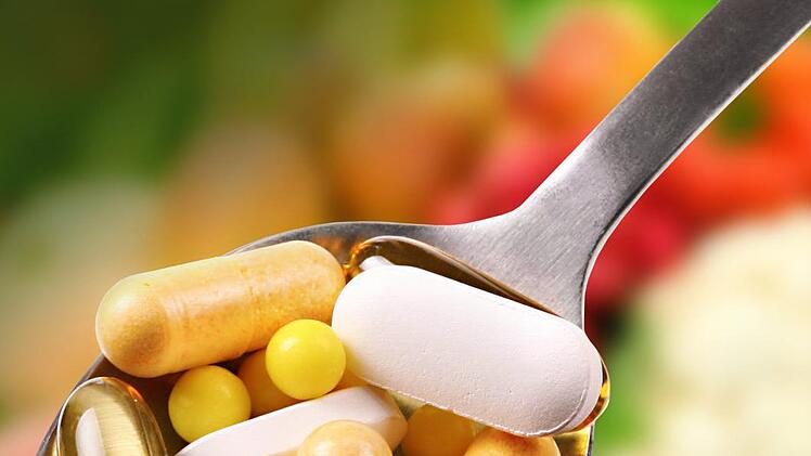 Vitamine in Tablettenform - eine gute Idee?  Foto: ronstik, adobe stock