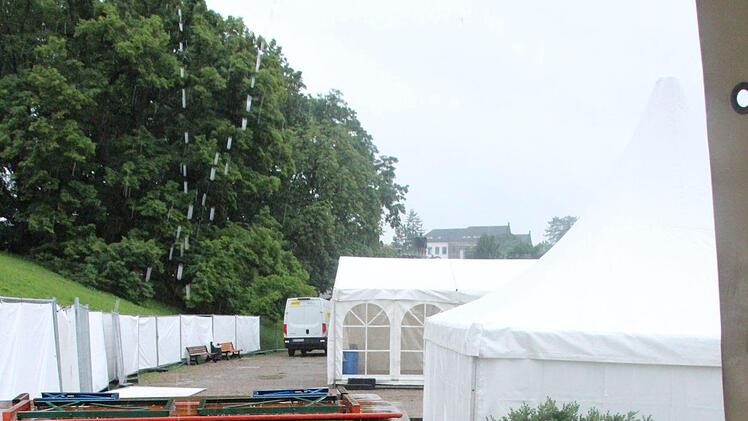 Samba-Aufbau im Regen Foto: Oliver Schmidt