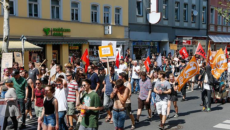 Demonstration gegen das geplante Polizeiaufgabengesetz am 12. Mai 2018 in Bamberg. Foto: Matthias Hoch