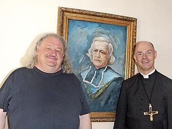 Pater Waldemar Brysch OMI (links) und Pater Gottfried Hofer OMI feiern am Pfingstmontag ihr 25-jähriges Priesterjubiläum in der Klosterkirche in Kronach.  Foto: K.-H. Hofmann